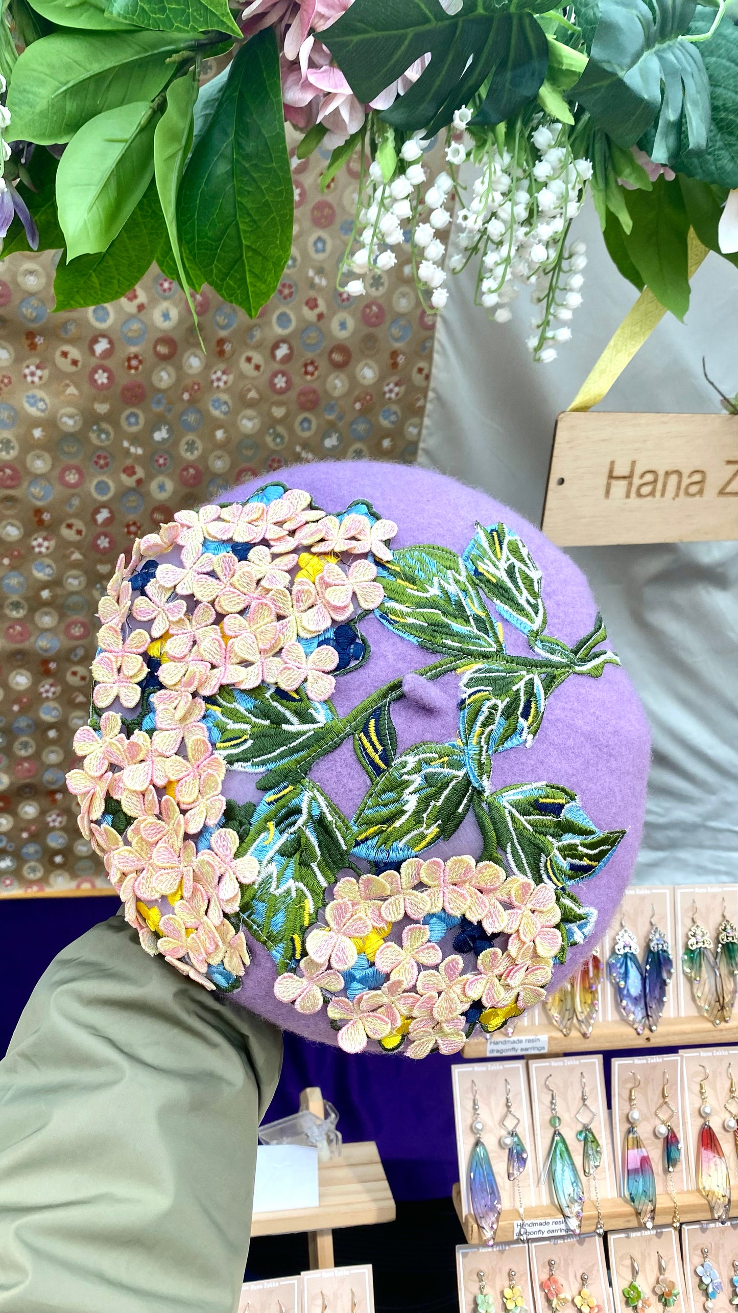 Handmade Embroidered Wool Beret Hat - Flower